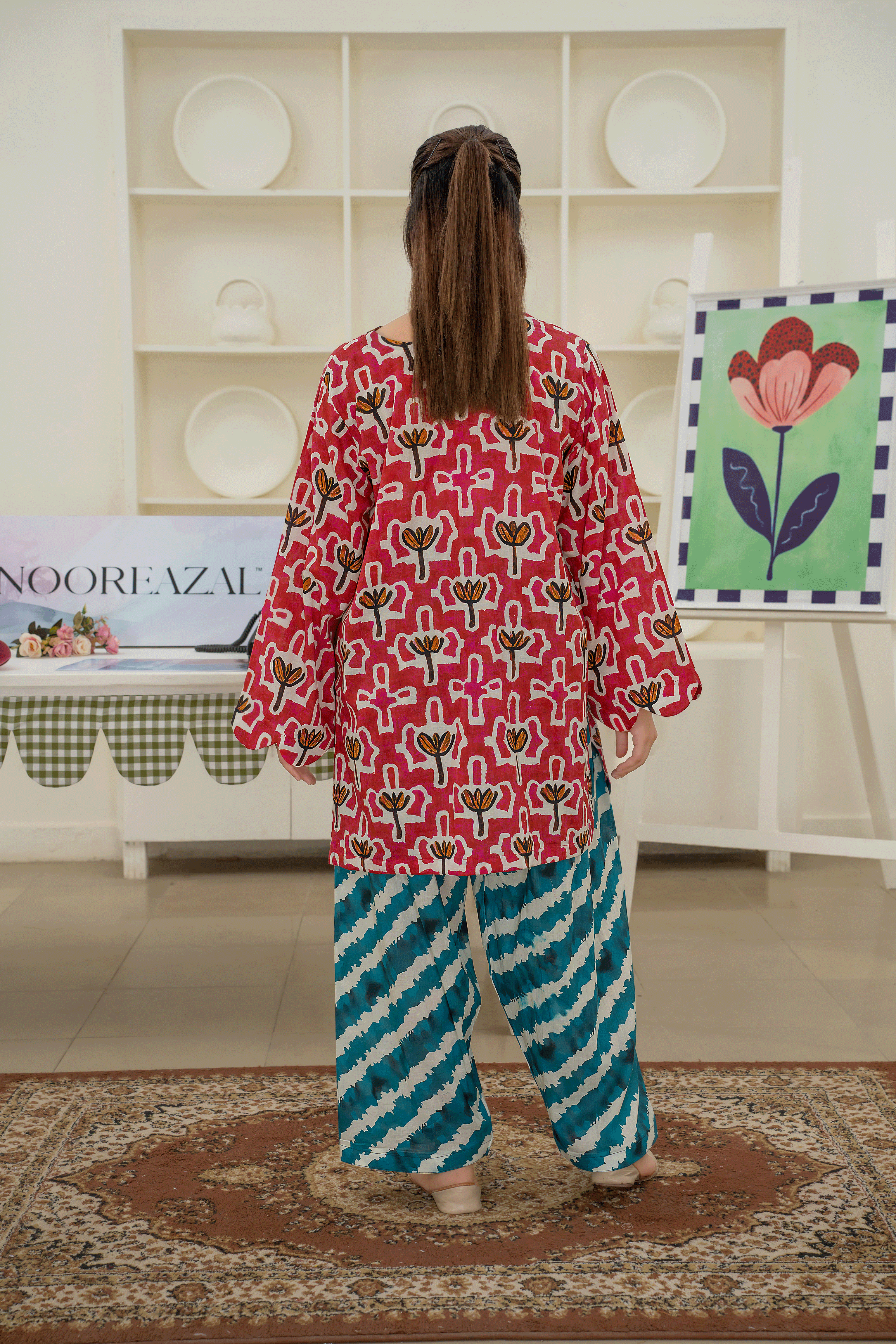 NOOREAZAL – Poppy Crimson (RTW00209)