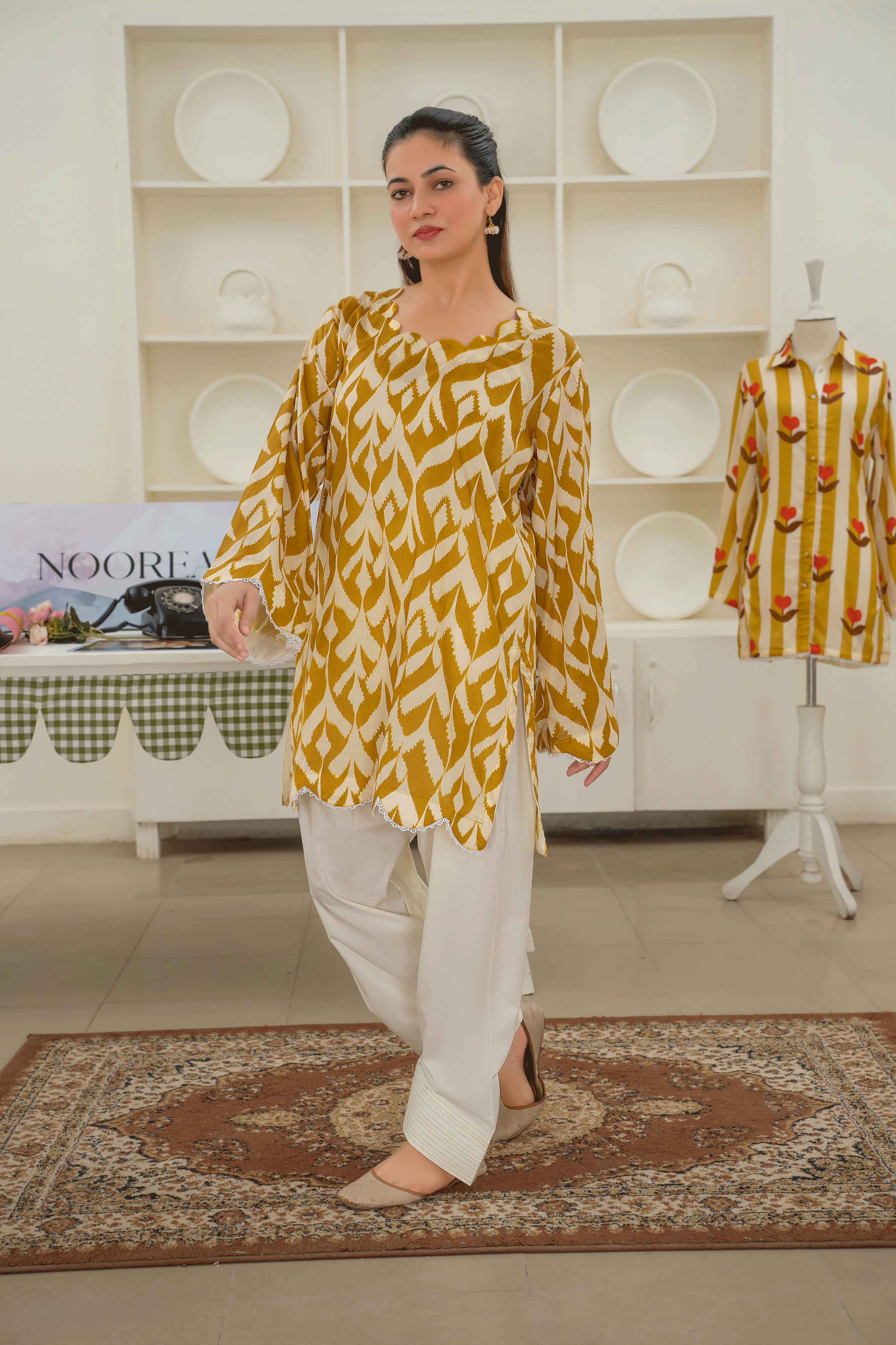 Sienna Saffron